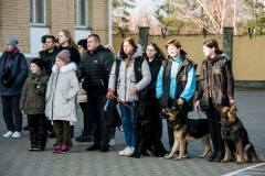 «Юные кинологи» посетили пограничников