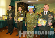 Лучших военнослужащих по итогам 2021 года чествовали в Полоцком погранотряде