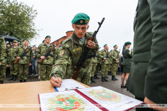 Пограничники приняли присягу в Брестской крепости...