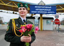 Контролер Брестской погрангруппы Ольга Будник удостоена ордена Матери...