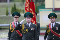 ритуал прощания начальника группы полковника Игоря Гутника с Боевым Знаменем части