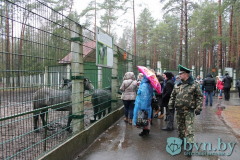 На границе в Беловежской пуще пропустили на запад Новый год