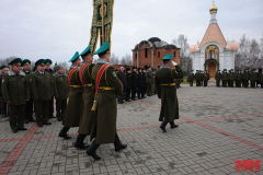 МИНСКИМ ПОГРАНИЧНИКАМ ВРУЧИЛИ ХОРУГВЬ С ОБРАЗОМ АРХИСТРАТИГА МИХАИЛА