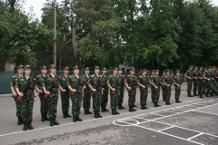 Вручение боевого оружия новому пополнению Института пограничной службы