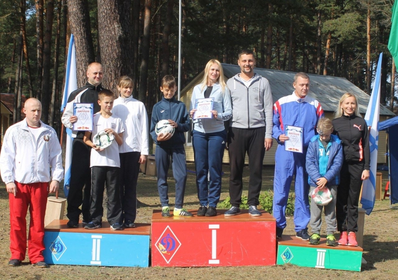 ПЕРВЫЕ В СПОРТЕ - ЛУЧШИЕ В СЛУЖБЕ...