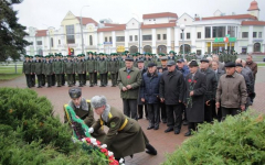 Памятник "Стражам границ" открыли после ремонта в Бресте...