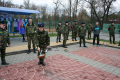 Воскресенье...ноябрь 2017... Центр подготовки специалистов пограничного контроля...сыграли в айсшток в городском парке...