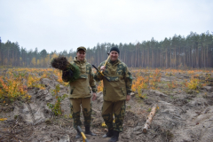 Военнослужащие Гомельской пограничной группы приняли участие в республиканской акции «Чистый лес».