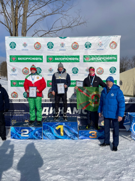 Пограничники завоевали бронзу в лыжных гонках.