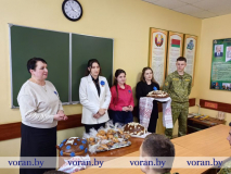 Представительницы Белорусского союза женщин Вороновской районной организации навестили военнослужащих пограничной заставы «Беняк