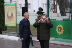 В Пинском пограничном отряде состоялся ритуал прощания с Боевым знаменем