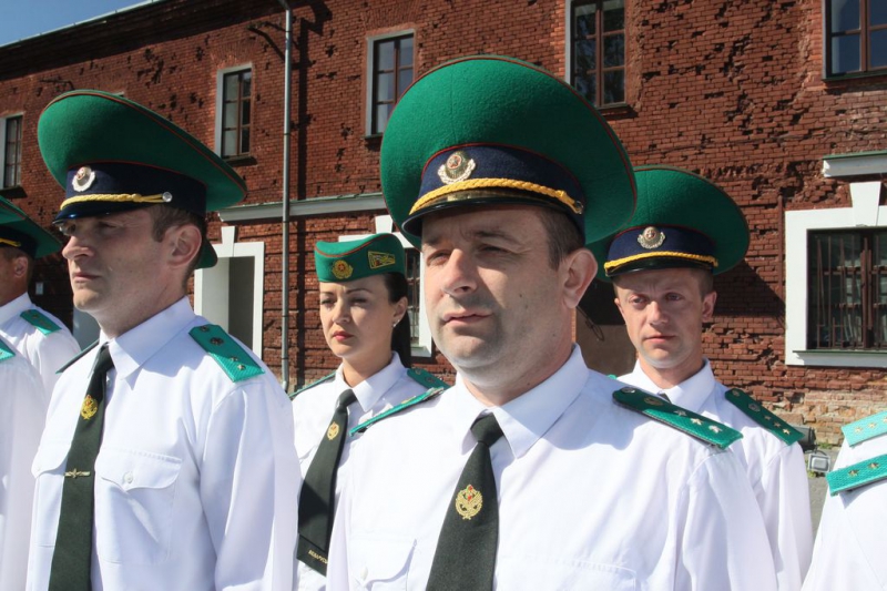 Выпуск младших офицеров 05.06.2015  Центр подготовки специалистов пограничного контроля "Института пограничной службы"(г.Брест)