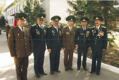 Фото на память в праздничный день.Офицеры 86-ой БКПГ им. Ф.Э.Дзержинского.Брест.
