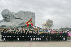 Юным кадетам в Бресте вручили Штандарт...