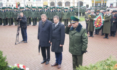 Памятник "Стражам границ" открыли после ремонта в Бресте...