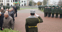 Памятник "Стражам границ" открыли после ремонта в Бресте...